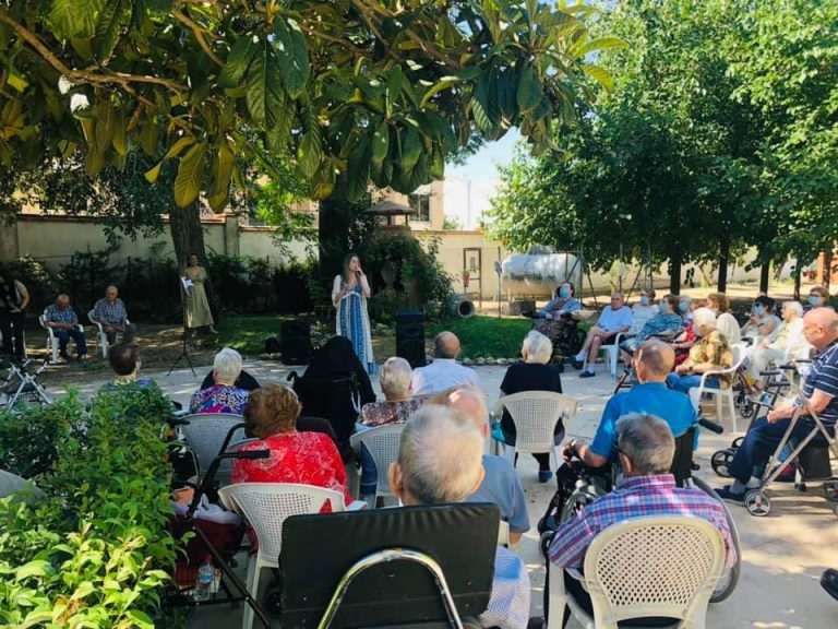 La Residencia Ntra. Sra. el Rosario celebra el mes del abuelo con varias actividades La Residencia Ntra. Sra. el Rosario celebra el mes del abuelo con varias actividades