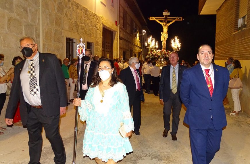 El Cristo de Gracia bendice a Quintanar durante la celebración de su festividad
