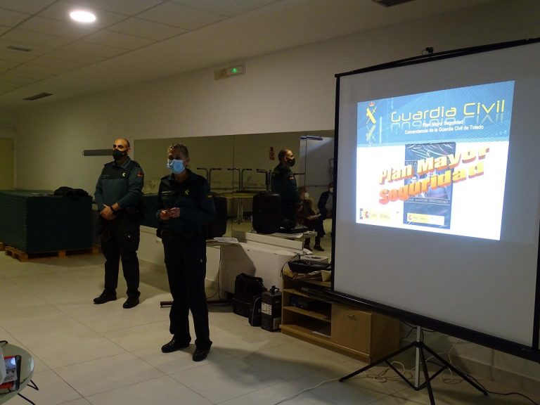 La Guardia Civil ofrece en Quintanar de la Orden una charla sobre prevención de robos, timos y estafas La Guardia Civil ofrece en Quintanar de la Orden una charla sobre prevención de robos, timos y estafas