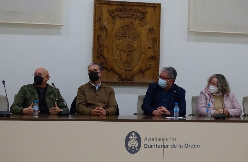 El Ayuntamiento rinde homenaje a trabajadores jubilados en el 2021