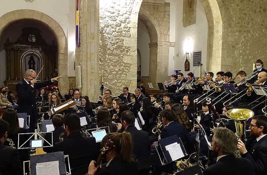La Banda Sinfónica Municipal despierta el sentimiento cofrade con su tradicional concierto de Semana Santa