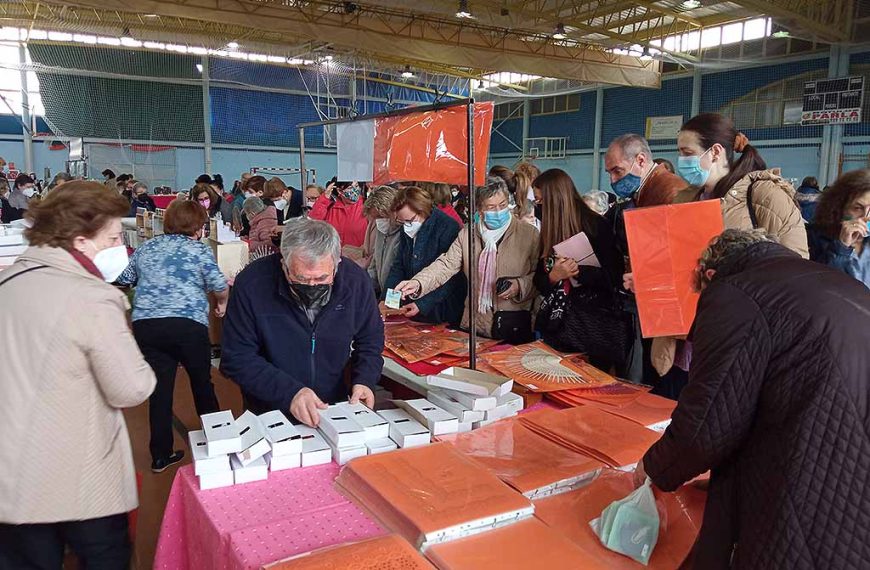 El Encuentro de Encajeras regresa a Quintanar de la Orden tras dos años con una amplia participación