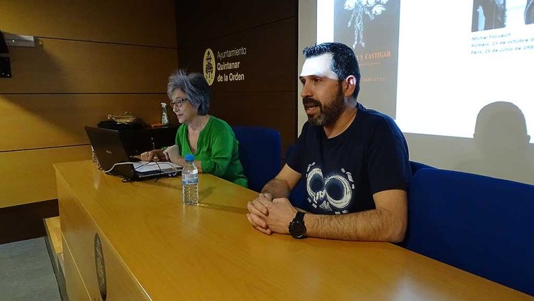 Manoli Justo ofrece una conferencia sobre el pensador y filósofo Michel Foucault y sus estudios Manoli Justo ofrece una conferencia sobre el pensador y filósofo Michel Foucault y sus estudios
