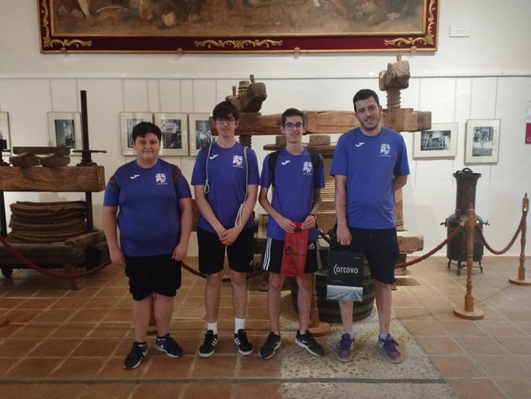 El Club Dama Blanca participa en el Campeonato Regional de equipos absoluto