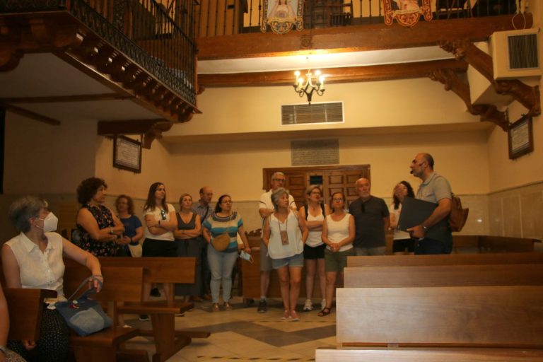 Quintanar de la Orden retoma los paseos culturales con una ruta por el legado de Agustín Ortiz de Villajos Quintanar de la Orden retoma los paseos culturales con una ruta por el legado de Agustín Ortiz de Villajos