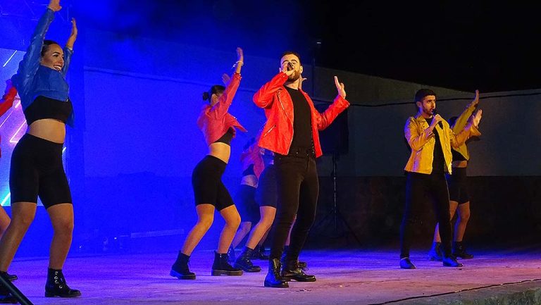 El espectáculo musical “Una Noche en Broadway” triunfa la noche del sábado en Quintanar de la Orden El espectáculo musical “Una Noche en Broadway” triunfa la noche del sábado en Quintanar de la Orden