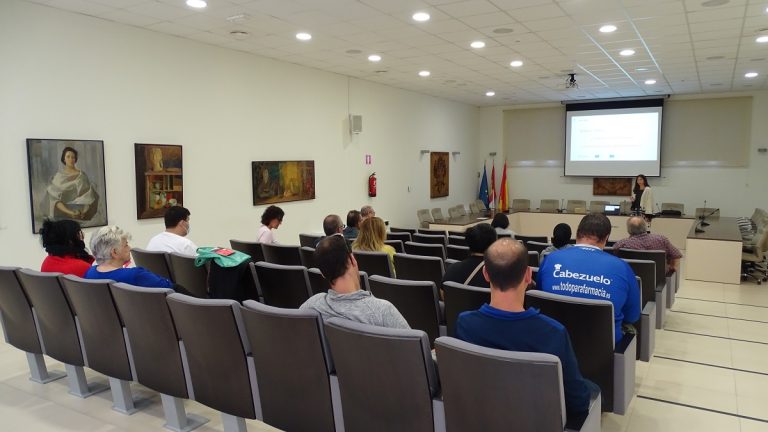 El Ayuntamiento acoge unas Jornadas sobre inserción y empleo a través de la Fundación Once El Ayuntamiento acoge unas Jornadas sobre inserción y empleo a través de la Fundación Once