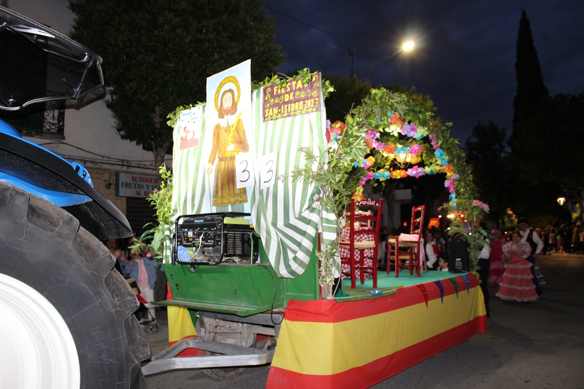 Desfile de carrozas en Quintanar de la Orden en honor a San Isidro Labrador