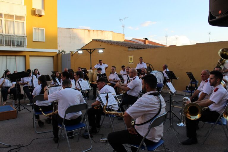 La UMQ vuelve a salir a la calle con el concierto “La Música en tu Barrio”